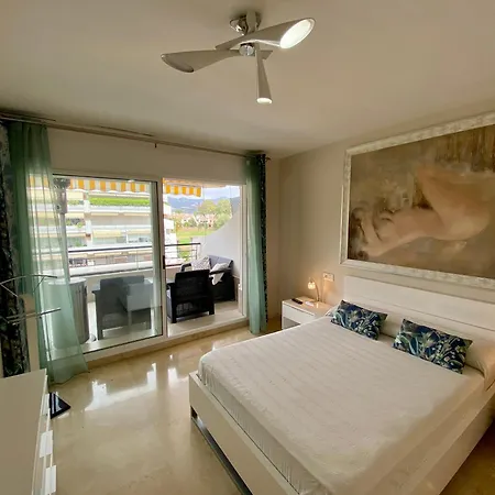 Con Vistas Y Terraza En Guadalmina Mad 公寓 *